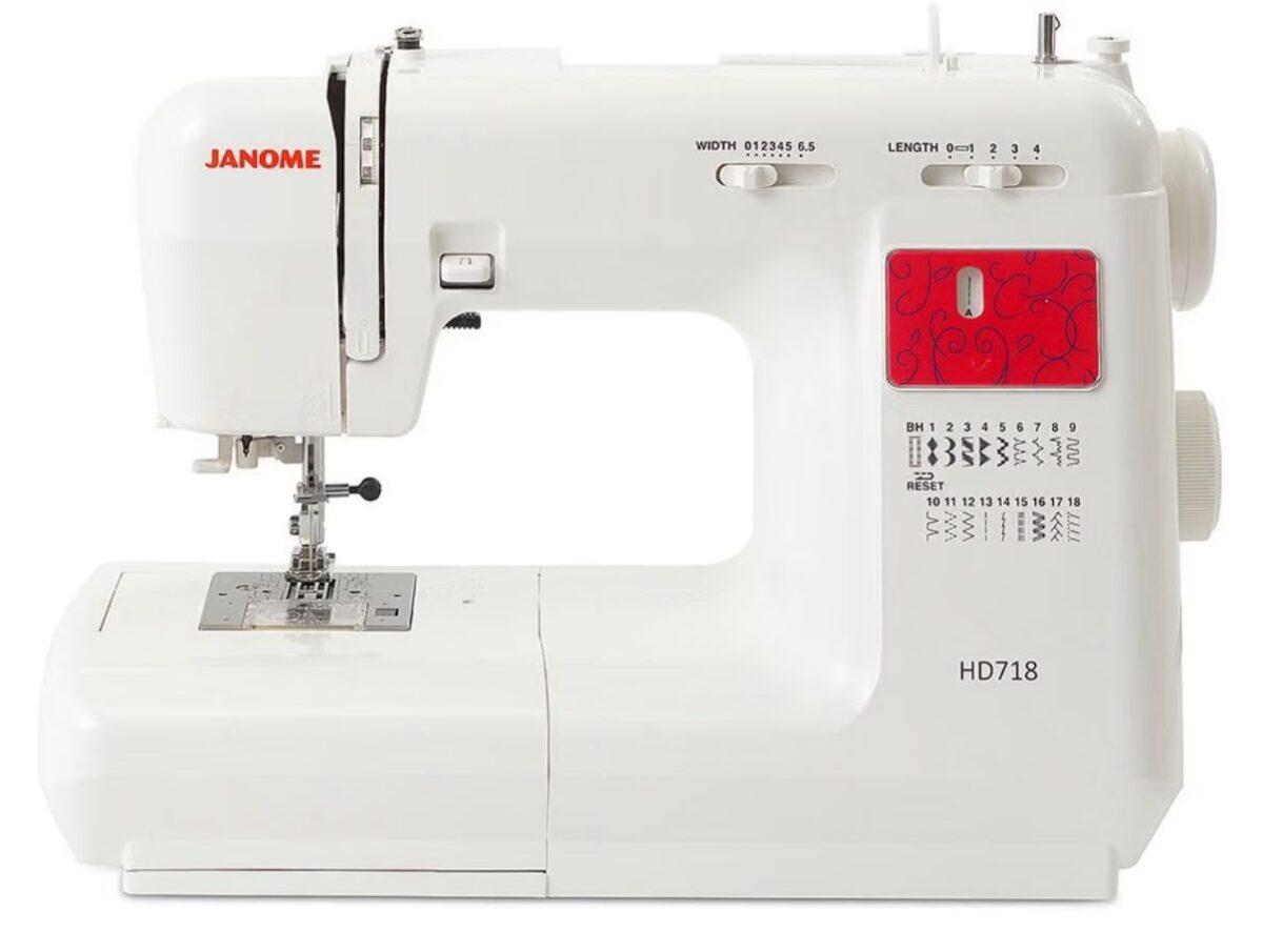 Macchina per cucire della Janome , modello HD 718